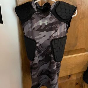 Under Armour Youth Game Day Armour Pro 5-Pad Integrated Shirt